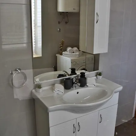 L&n Sarmantna Soba Sa Pogledom Ostanak kod kuće